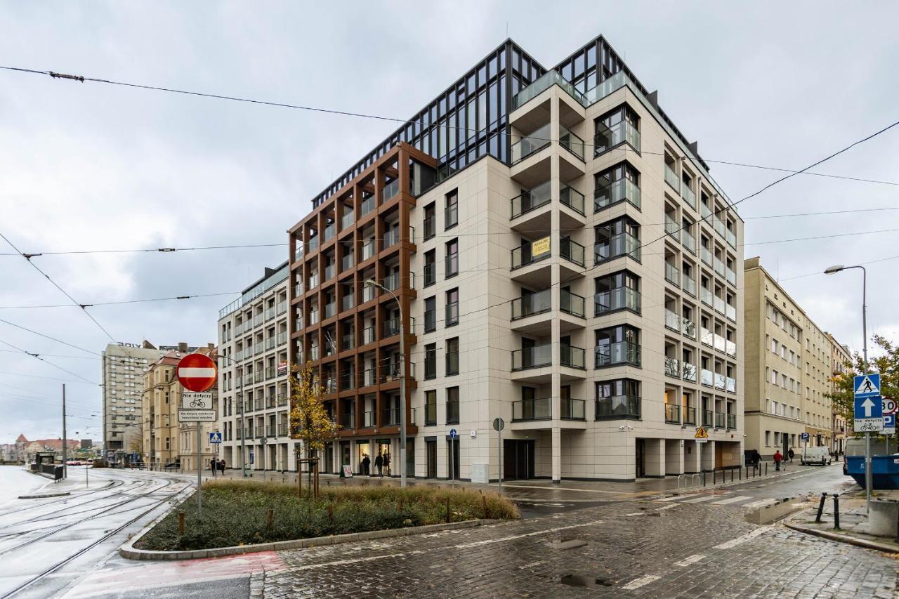 Klimatyzowany Apartament Very Berry Z Parkingiem W Poznaniu By Noclegi Renters Luaran gambar