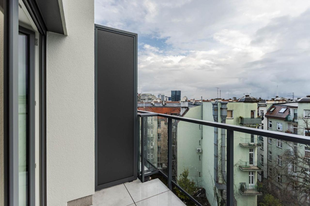 Klimatyzowany Apartament Very Berry Z Parkingiem W Poznaniu By Noclegi Renters Luaran gambar