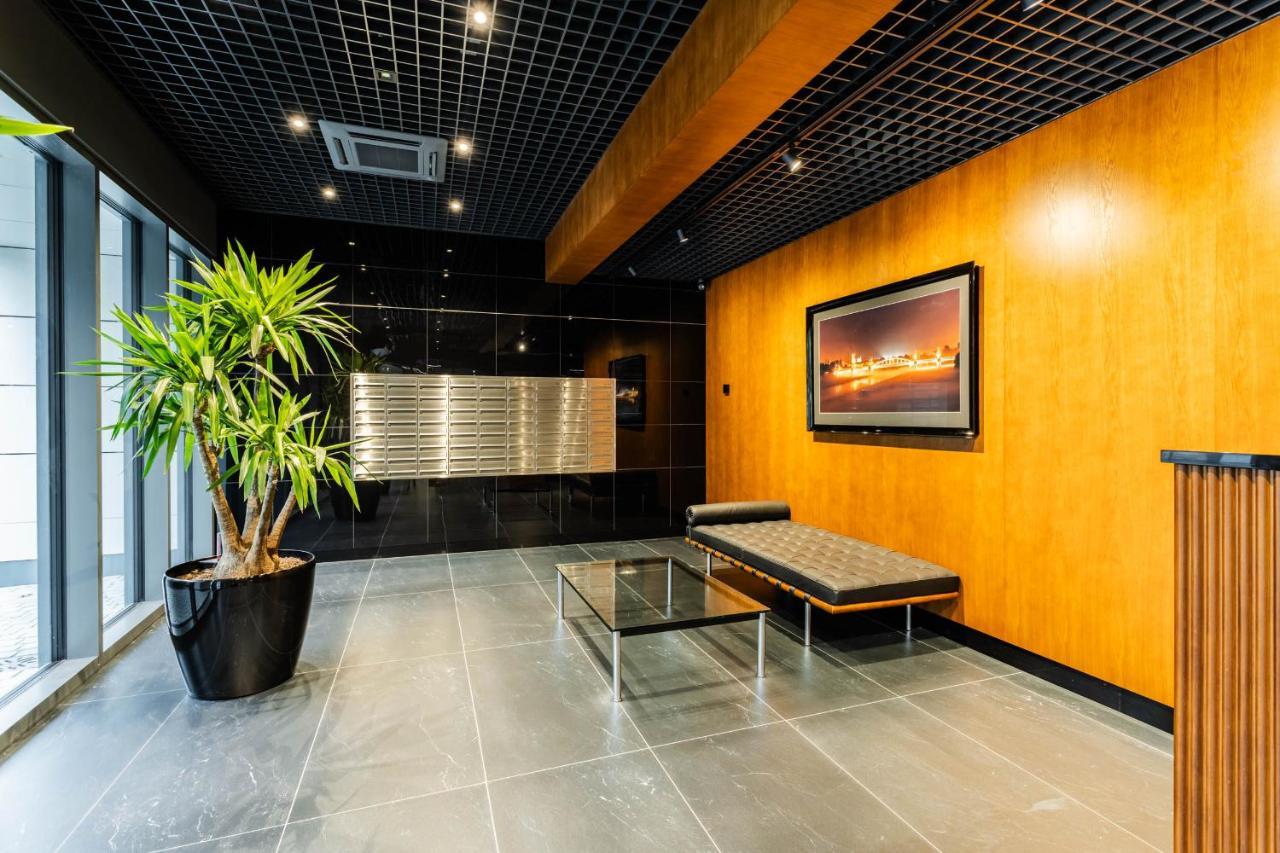 Klimatyzowany Apartament Very Berry Z Parkingiem W Poznaniu By Noclegi Renters Luaran gambar